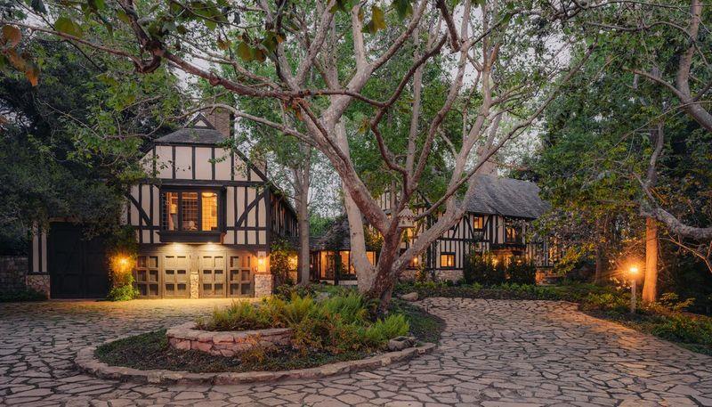 Ellen DeGeneres Sells Montecito’s Porter House to Ariana Grande