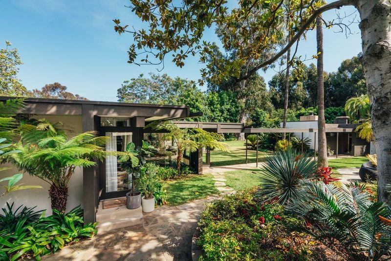 Pacific Palisades, Richard Neutra’s Bailey House