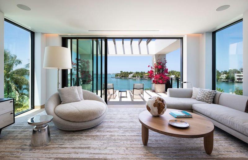 Miami Beach Spec Home Lists With $1 Million Aquarium