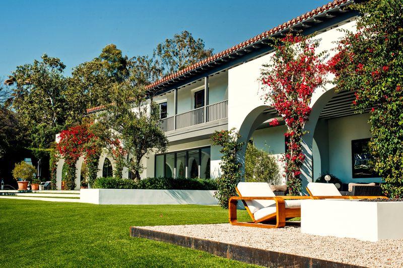 Lori Loughlin and Mossimo Giannulli sell the big house in Bel-Air