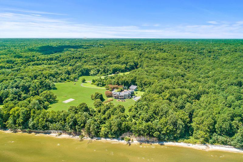 Chesapeake Bay estate in Calvert Count