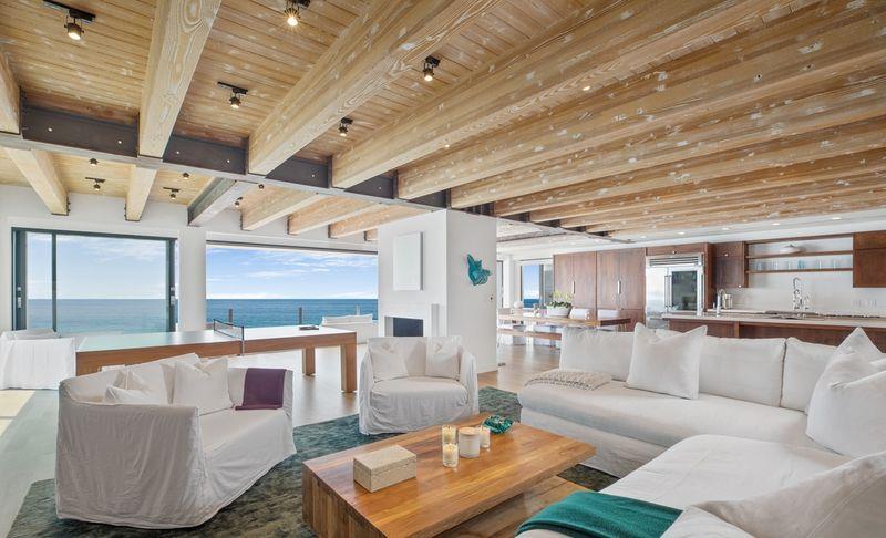 Matthew Perry lists his $14.95m Malibu beach house for sale