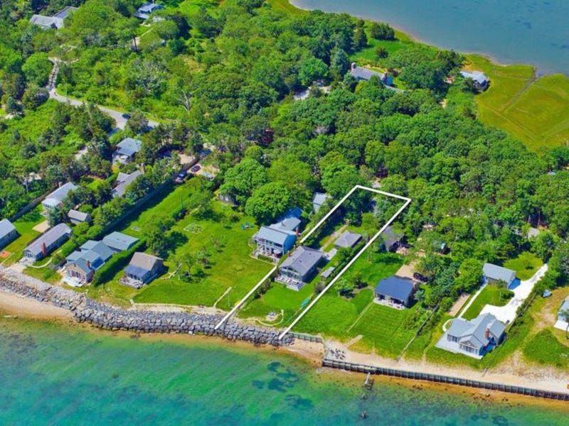 Kim Cattrall’s $3.25 million East Hampton home