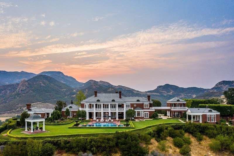 Wayne Gretzky Lists $23M California Home