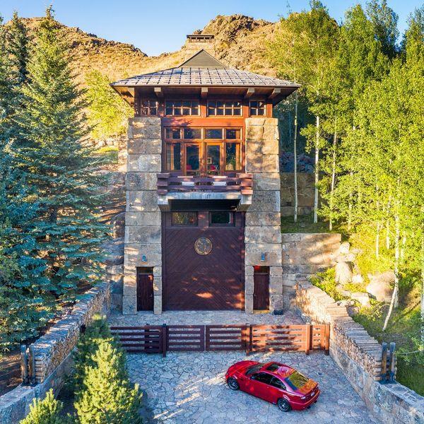 Former J. Crew CEO Mickey Drexler Sells Idaho Home for $11 Million