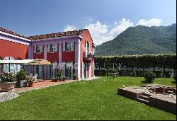 Stately villa for sale in Bellinzona overlooking nature