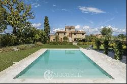 Ref. 7667 Luxurious farmhouse with pool in Montepulciano