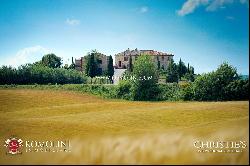 Tuscany - ESTATE WITH AGRITURISMO FOR SALE IN MONTALCINO