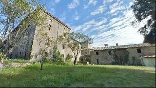 Umbria West Castle 3.000 sqm + 300 Has Land + "Borgo" 1.000 sqm.