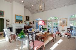 CHARMING COTTAGE IN WAINSCOTT SOUTH