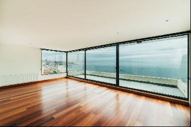 Luxurious Beachfront Triplex Apartment in Reñaca