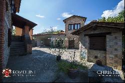 Umbria - RESTORED COUNTRY HOUSE FOR SALE IN CITTÀ DI CASTELLO