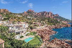 Close to Cannes - Waterfront villa