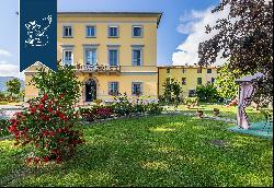 Wonderful 18th-century villa for sale near Lucca