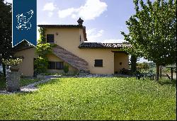Stunning farmstead with swimming pool for sale in the province of Perugia