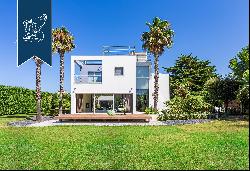 Contemporary luxury and a refined design for sale by the sea in Livorno