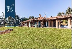 Luxury property with private lake for sale near Como