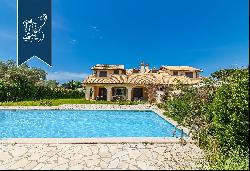 Villa with swimming pool for sale near Tarquinia's sea