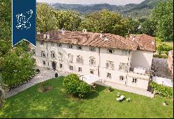 Historical villa for sale in Pistoia