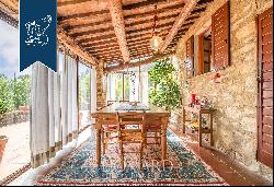 Farmhouses For Sale in Italy - Tuscany Villas With Pools