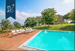 Farmhouses For Sale in Italy - Tuscany Villas With Pools