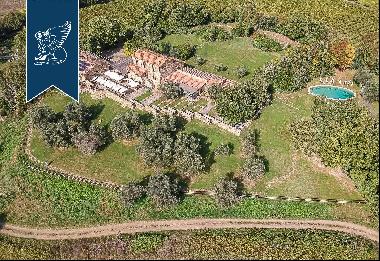 Farm estates for sale in Tuscany