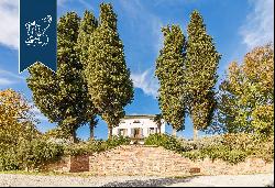 Prestigious estate with an olive grove for sale in the heart of Tuscany