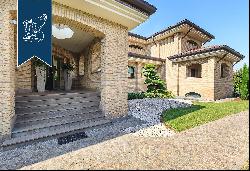Stunning villa for sale in Monza
