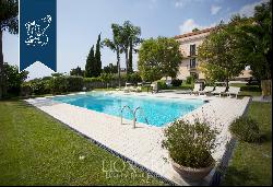Luxury villa for sale in Naples