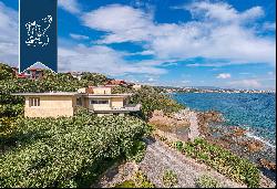 Stunning sea-facing villa for sale in Castiglioncello