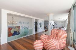 Duplex penthouse overlooking the stone of Arpoador and the sea of Ipanema and Co