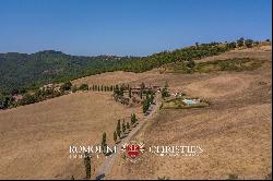 Tuscany - STUNNING 171.6-HA FARMSTEAD FOR SALE IN TUSCANY