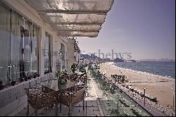 Spacious penthouse with panoramic views