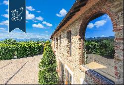 Estate of great charm with a cellar producing the finest wines of the area