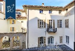 Historical refined estate a few steps away from Como's cathedral and the shores of the lak