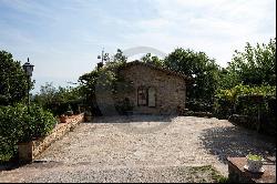 Ref. 3458 Typical stone farmhouse in Greve in Chianti