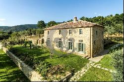 Ref. 5993 Luxury farmhouse with panoramic view in Cortona