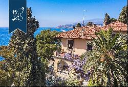 Stunning historical villa with wonderful views of Liguria's crystal-blue waters