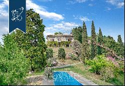 Charming estate with pool and a 3.8-hectare park