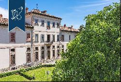 Prestigious historica property surrounded by a naturalistic context of great beauty near M