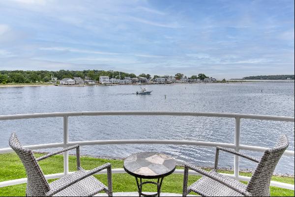 32 Stirling Cove, Greenport, Ny, 11944