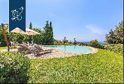 Luxury home with a view of the Tyrrhenian Coast, from the Gulf of La Spezia to Livorno