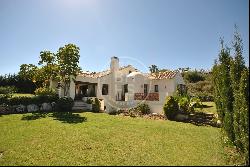 Villa for sale in Málaga, Estepona, El Paraiso, Estepona 29680