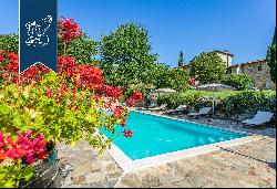 Luxurious Tuscan estate with park and pool in the heart of Siena's Chianti Classico area