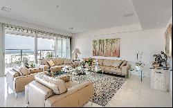 Timeless Classic Sea View Apartment