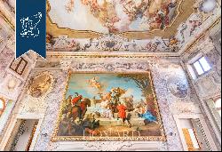 Luxurious, finely-frescoed property for sale in Verona