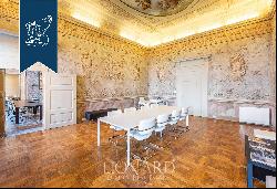 Luxurious, finely-frescoed property for sale in Verona