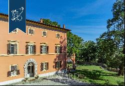 Elegant estate with pool for sale just a few kilometres from the renowned Lake Trasimeno