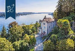 Exclusive panoramic villa for sale in the typical lakeside town of Meina