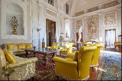 Stunning Historic mansion on the hills of Pistoia